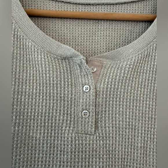 Harlow Henley Waffle Crop Top, size medium. - Picture 4 of 6